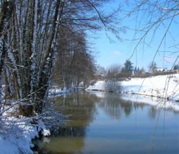 Vue du Canal du Nivernais en hiver aux alentour de Cercy-la-Tour